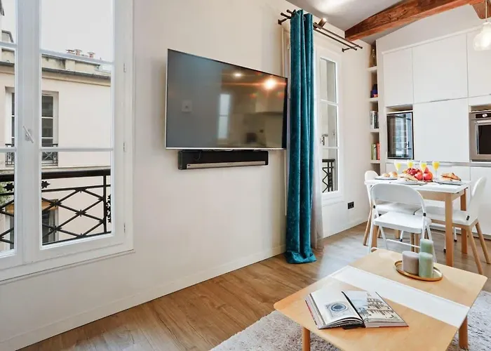 Eiffel Tower - Cityapartmentstay * Paris